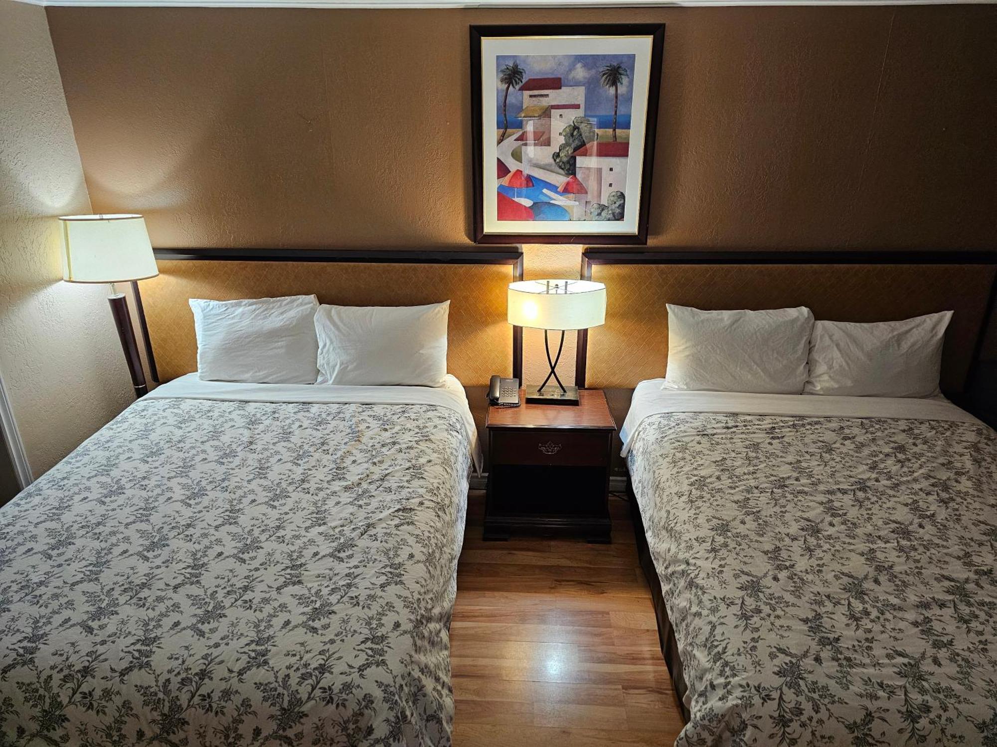 Parkway Motel & European Lodges Pincher Creek Zewnętrze zdjęcie