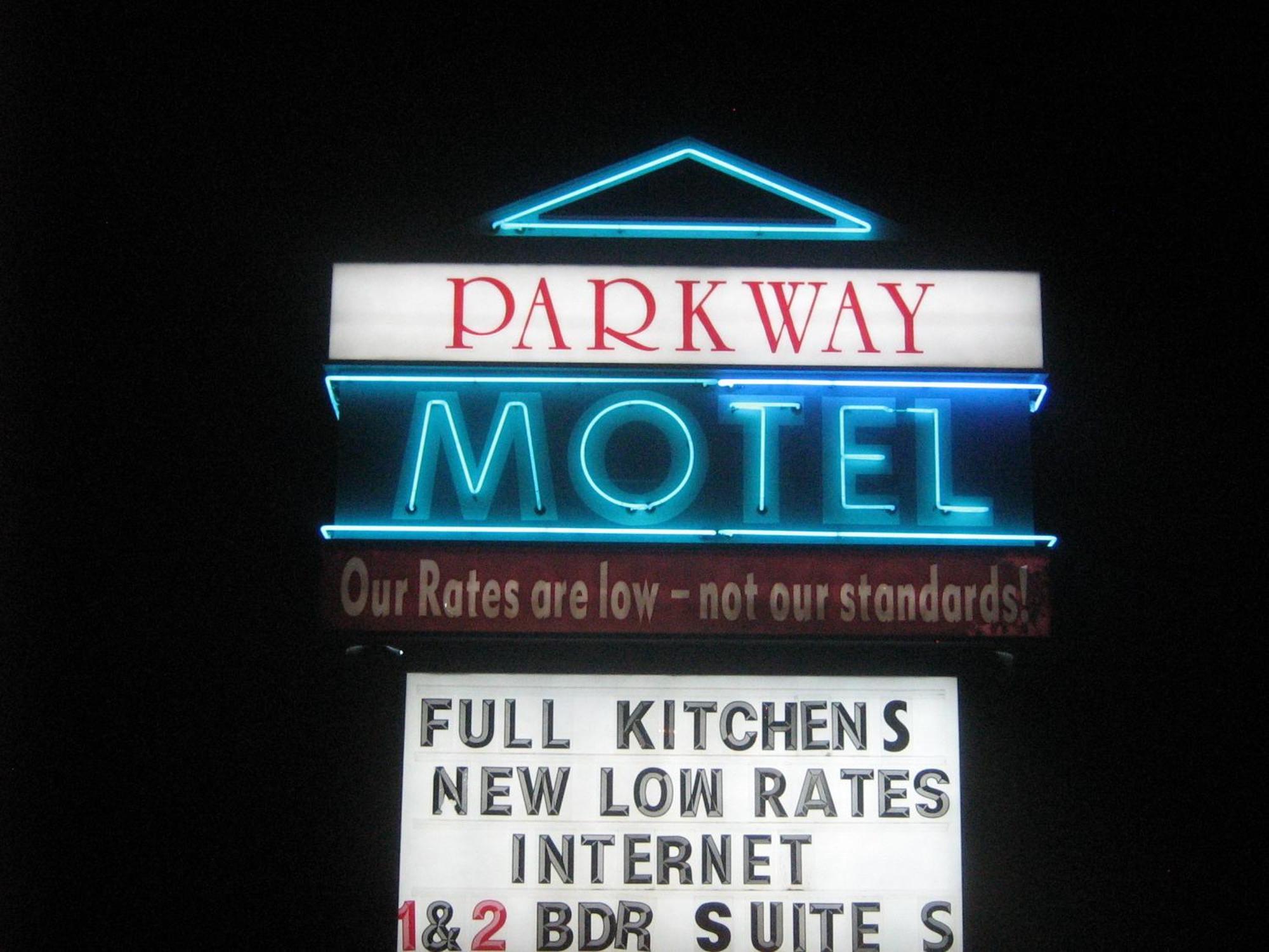 Parkway Motel & European Lodges Pincher Creek Zewnętrze zdjęcie