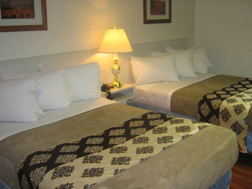 Parkway Motel & European Lodges Pincher Creek Zewnętrze zdjęcie