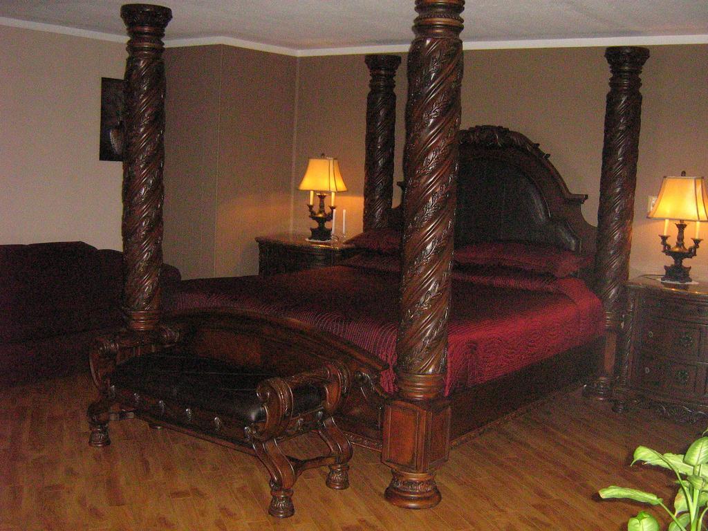 Parkway Motel & European Lodges Pincher Creek Zewnętrze zdjęcie